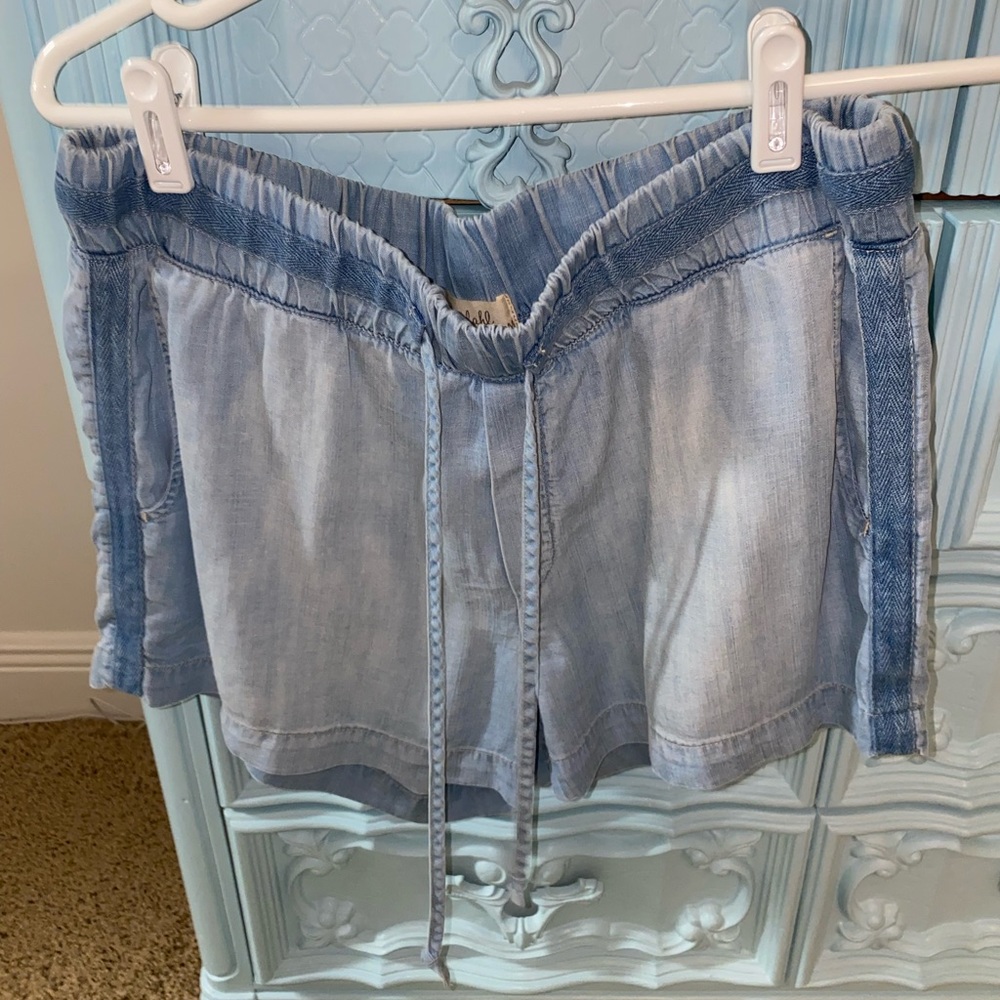 Bella Dahl shorts